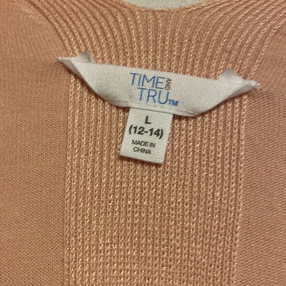 Pretty in pink Sweater - Picture 2 of 4